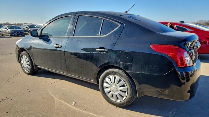 Nissan Versa  2016