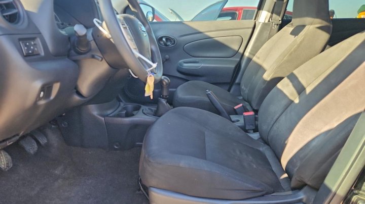 Nissan Versa  2016