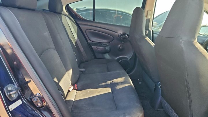Nissan Versa  2016