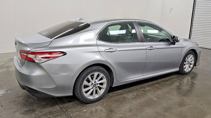 Toyota Camry  2021
