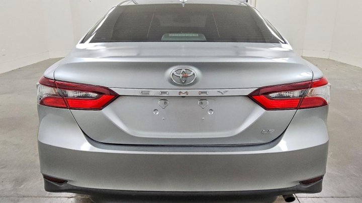 Toyota Camry  2021