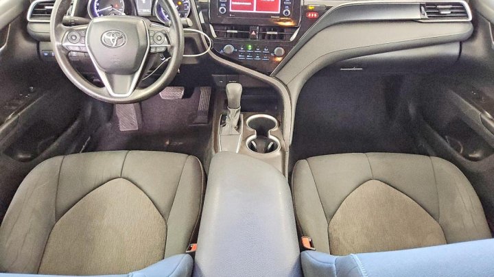 Toyota Camry  2021