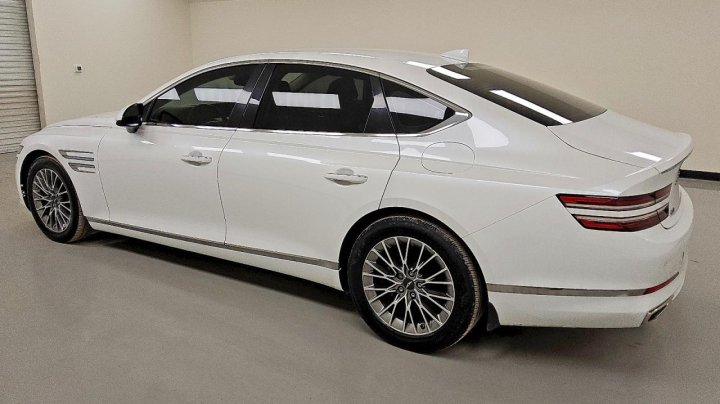 Genesis G80  2021