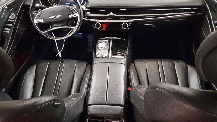 Genesis G80  2021