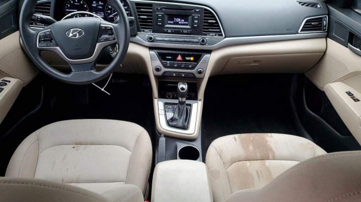 Hyundai Elantra  2018