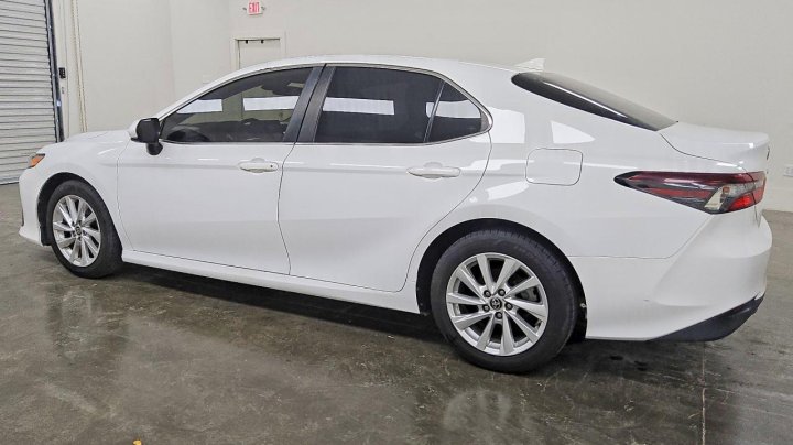Toyota Camry  2021