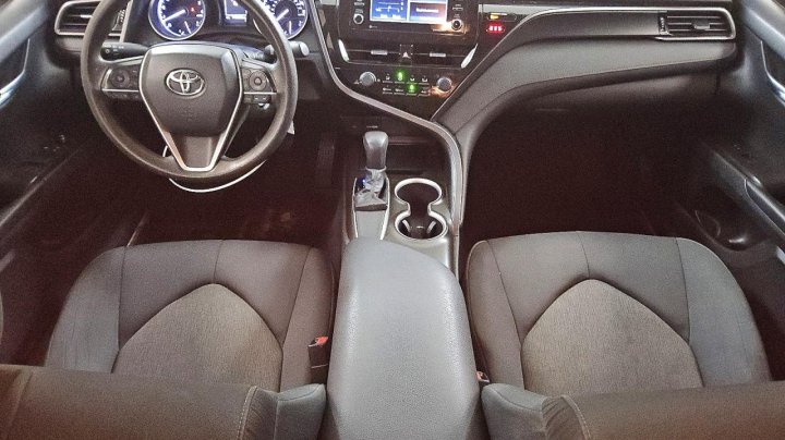 Toyota Camry  2021