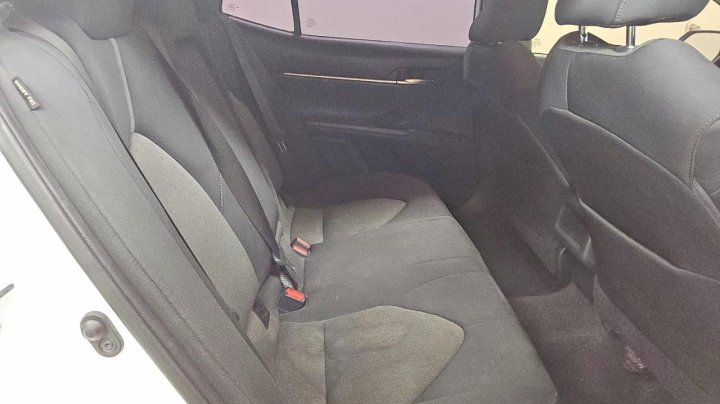 Toyota Camry  2021