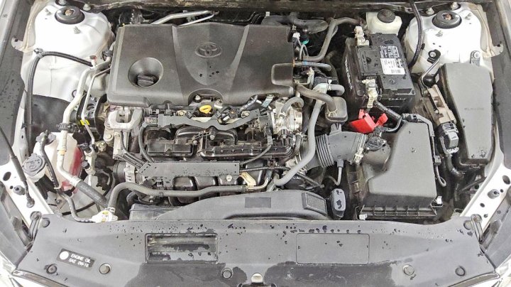 Toyota Camry  2021