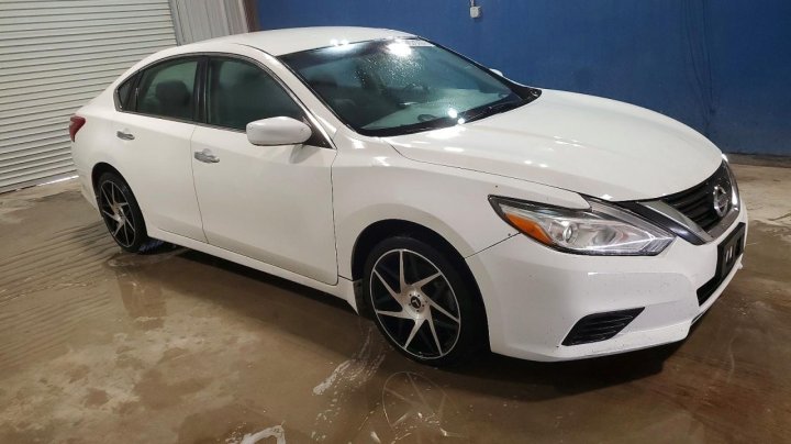 Nissan Altima  2018