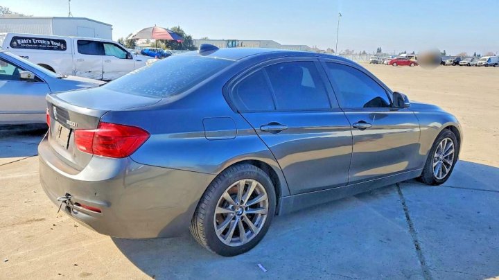 BMW 320  2017