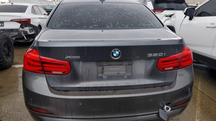 BMW 320  2017