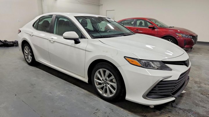 Toyota Camry  2024