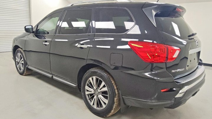 Nissan Pathfinder  2018