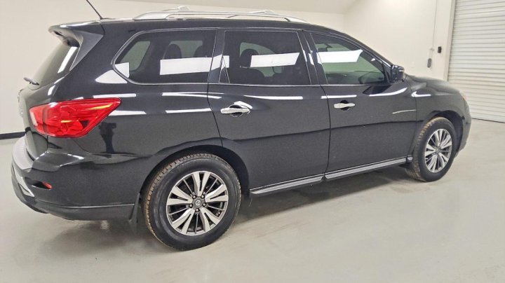 Nissan Pathfinder  2018