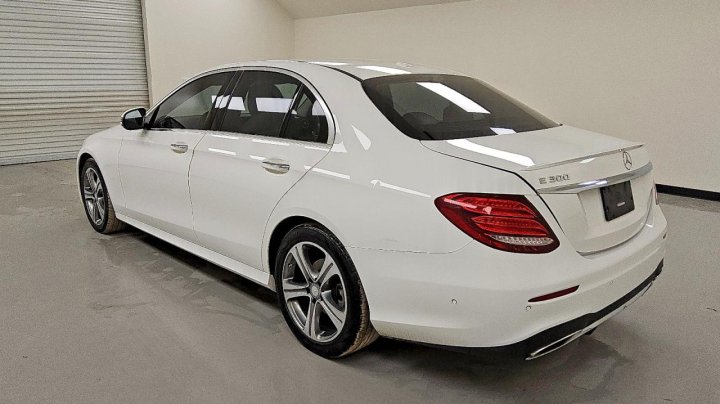 Mercedes-Benz E  2017