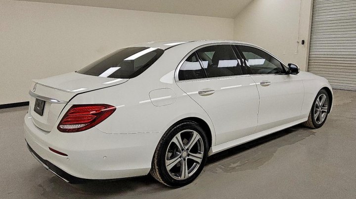 Mercedes-Benz E  2017