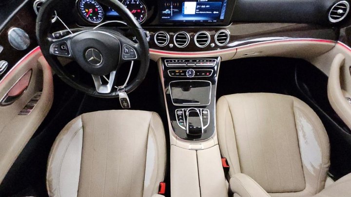 Mercedes-Benz E  2017