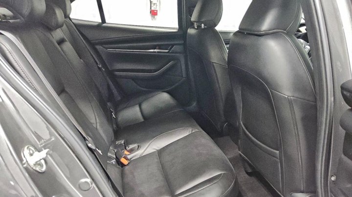 Mazda 3  2021