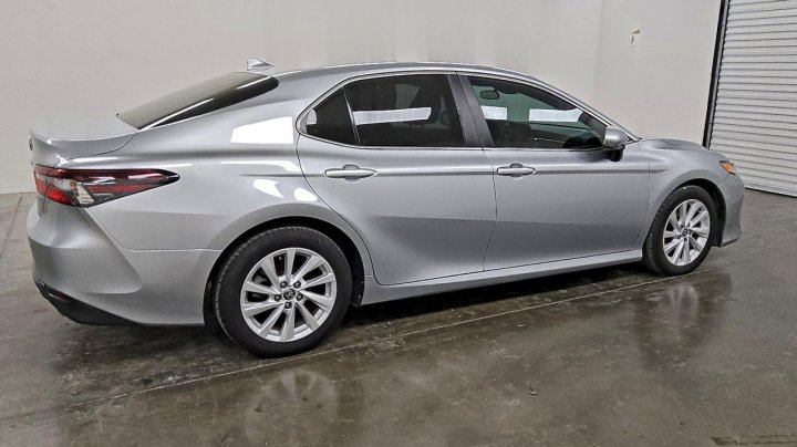 Toyota Camry  2021