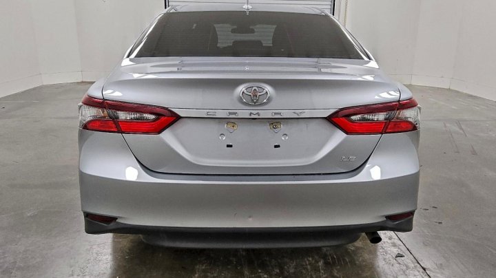 Toyota Camry  2021