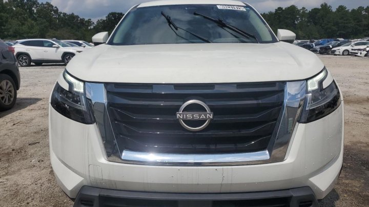 Nissan Pathfinder  2022