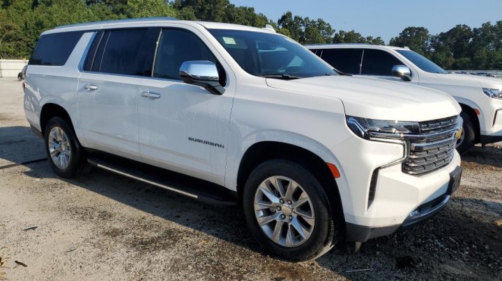 Chevrolet Suburban  2023