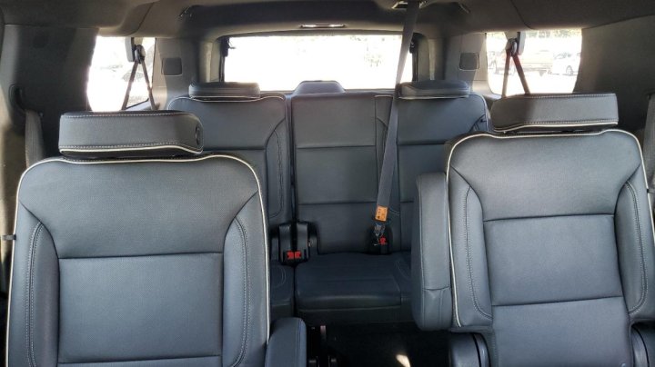 Chevrolet Suburban  2023