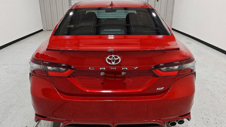 Toyota Camry  2024