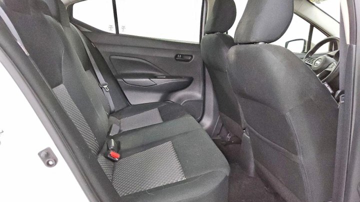 Nissan Versa  2020