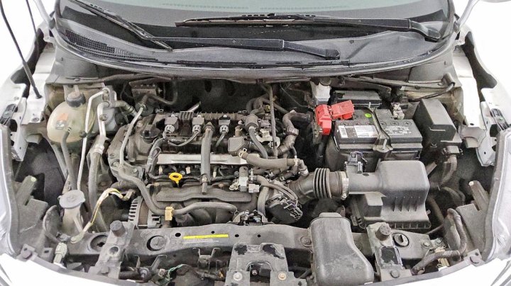 Nissan Versa  2020