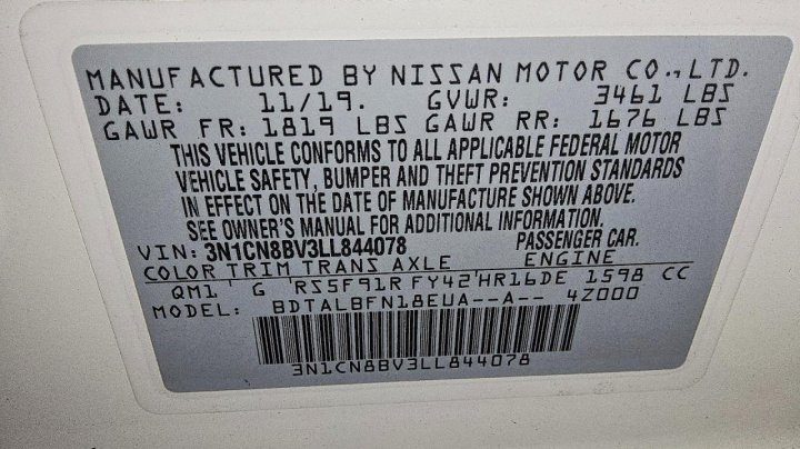 Nissan Versa  2020