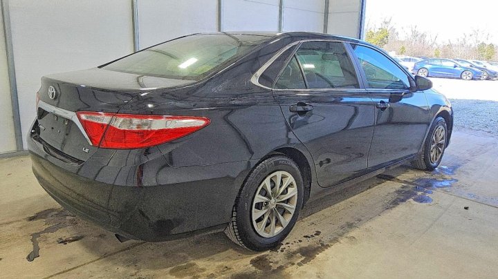 Toyota Camry  2017
