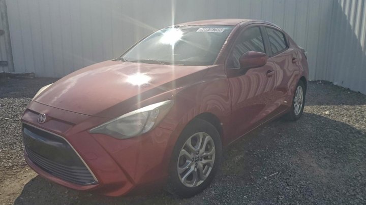 SCION IA  2016