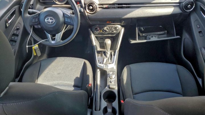 SCION IA  2016