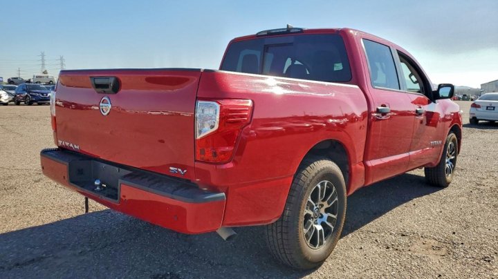 Nissan Titan  2022