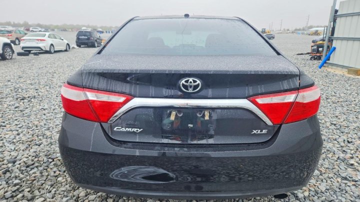 Toyota Camry  2017