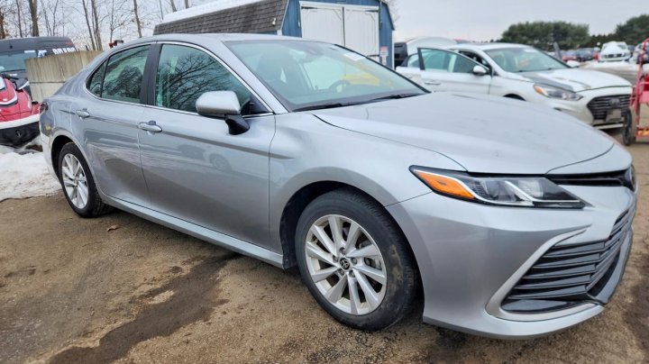 Toyota Camry  2024