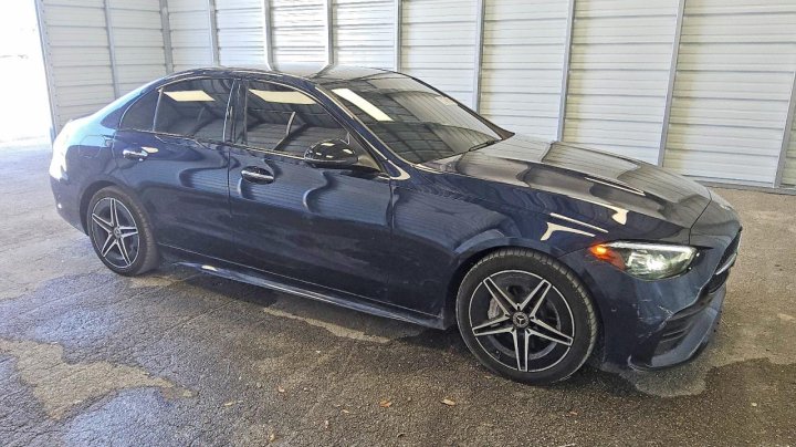 Mercedes-Benz C  2023