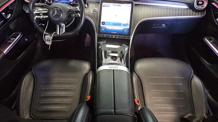 Mercedes-Benz C  2023