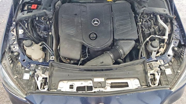 Mercedes-Benz C  2023