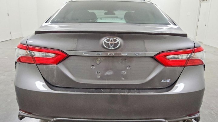 Toyota Camry  2018
