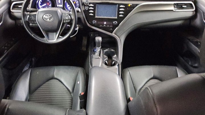 Toyota Camry  2018