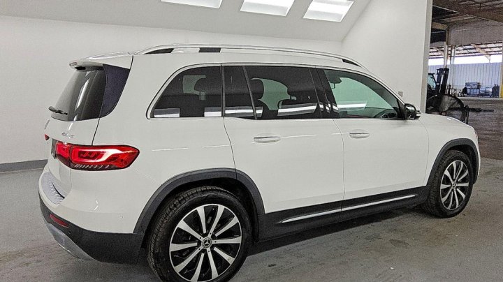 Mercedes-Benz GLB  2020