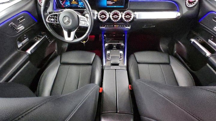 Mercedes-Benz GLB  2020