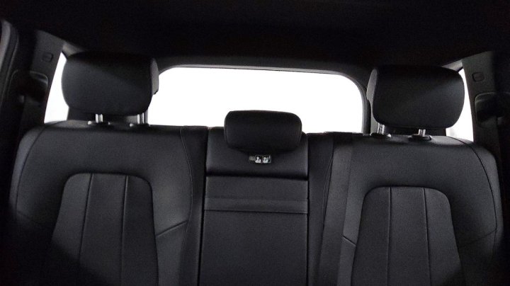 Mercedes-Benz GLB  2020