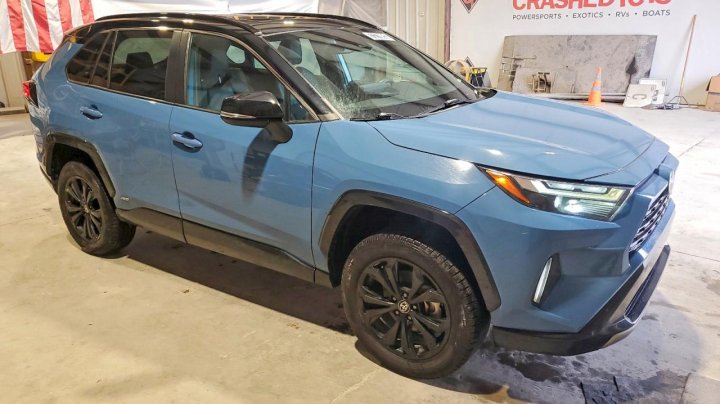 Toyota RAV4  2022