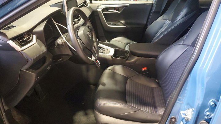 Toyota RAV4  2022