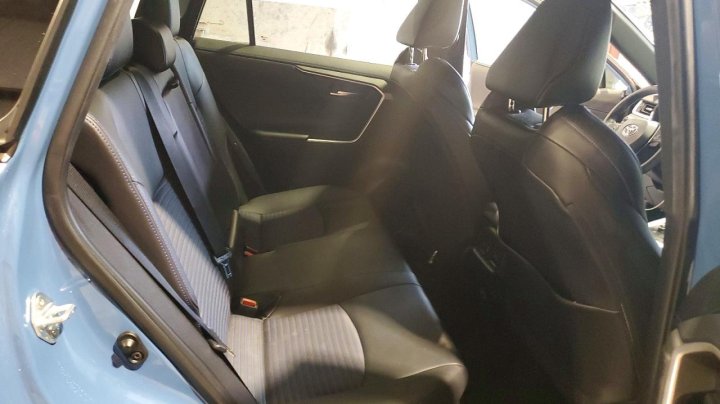 Toyota RAV4  2022