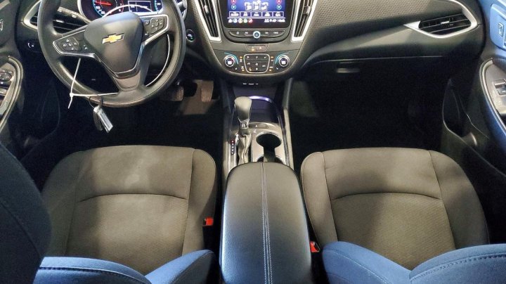 Chevrolet Malibu  2023